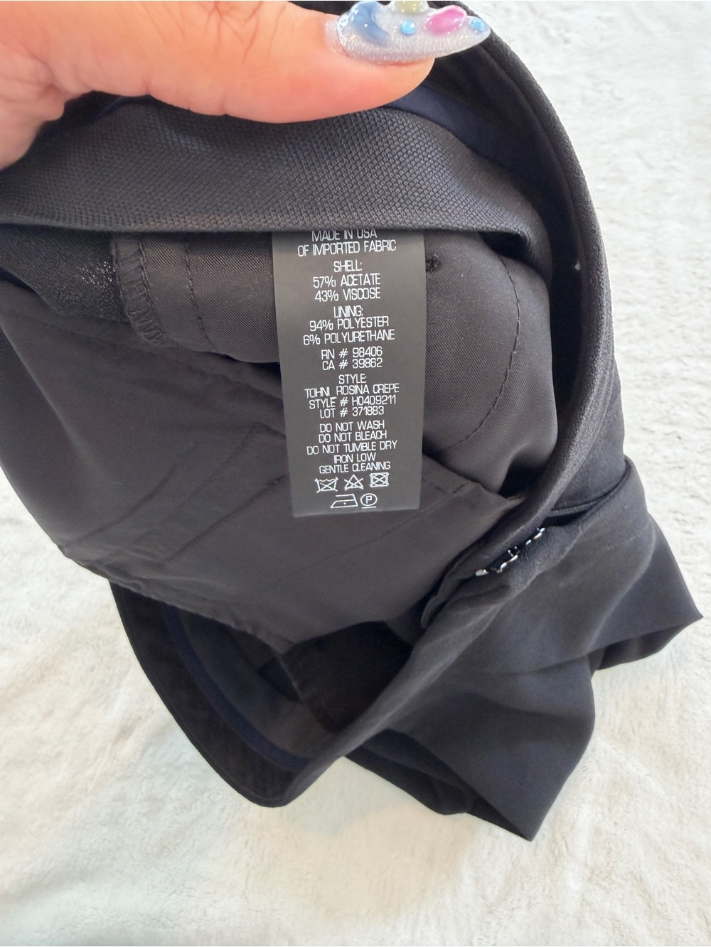 Theory Rosina Crepe Shorts - Picture 5 of 7